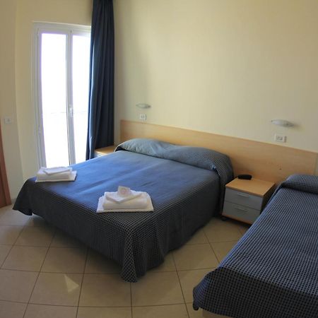Hotel Fantasy Rimini Phòng bức ảnh