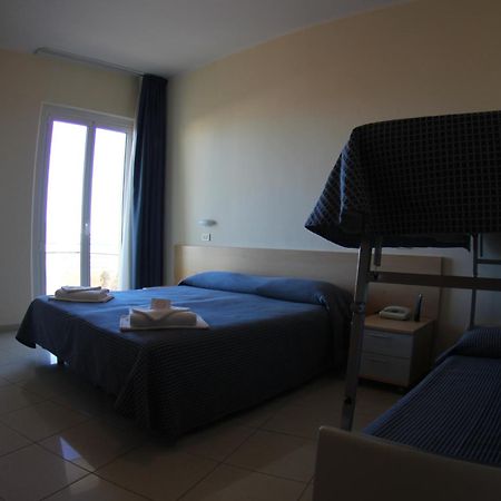Hotel Fantasy Rimini Phòng bức ảnh