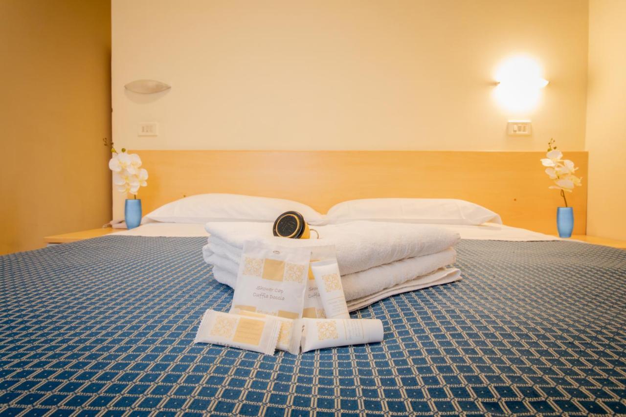 Hotel Fantasy Rimini Ngoại thất bức ảnh