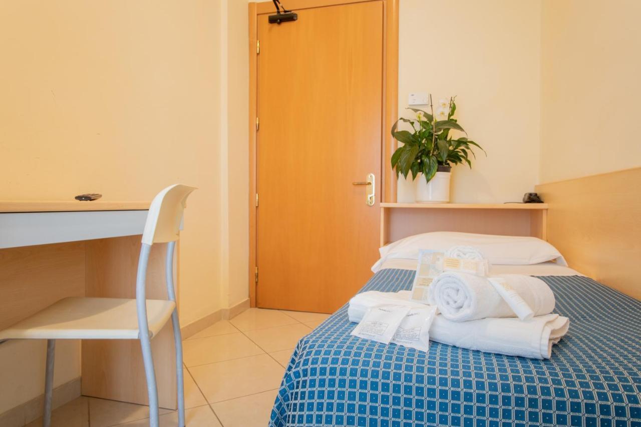 Hotel Fantasy Rimini Ngoại thất bức ảnh