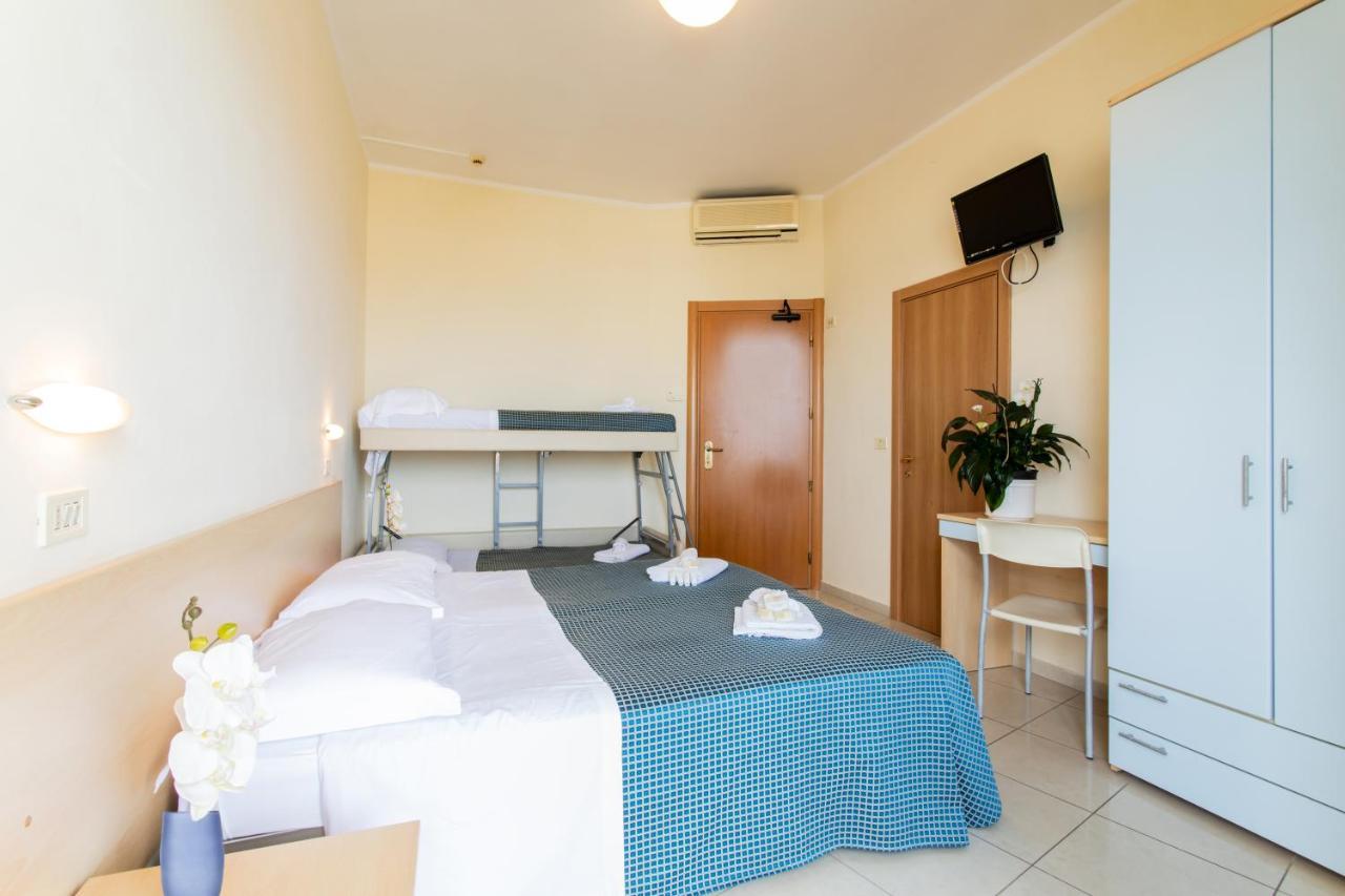 Hotel Fantasy Rimini Ngoại thất bức ảnh